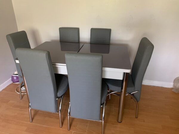 FULL GREY DINING TABLE AND CHAIR (GLASS) - Image 3