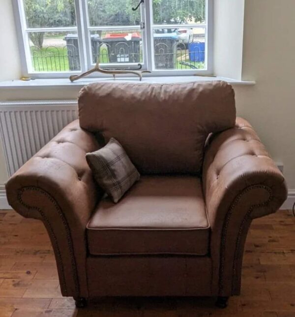Oakland Armchair – Vintage Elegance Meets Modern Comfort - Image 4