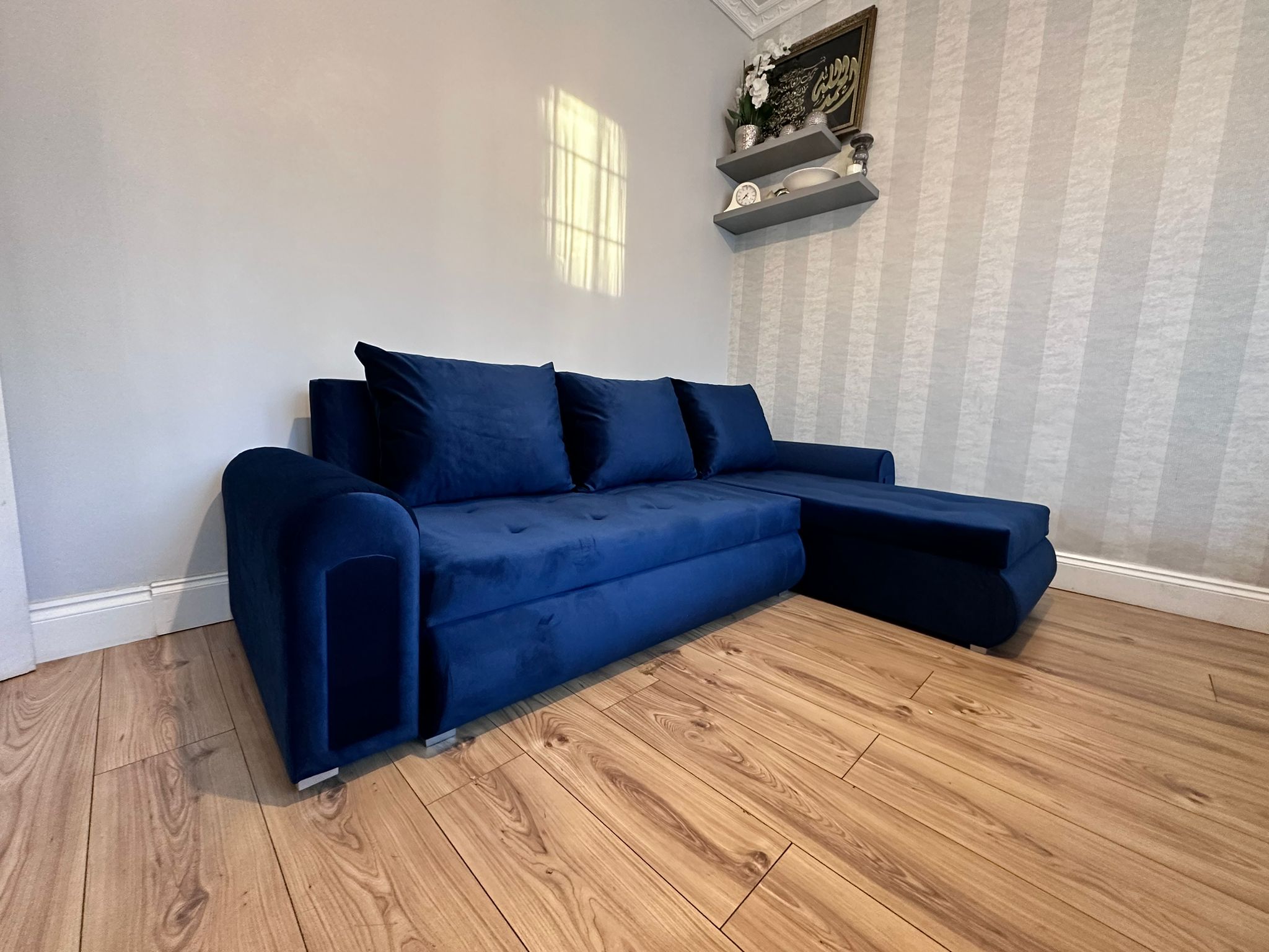 Berlin Blue velvet corner sofa bed with double storage - Image 2