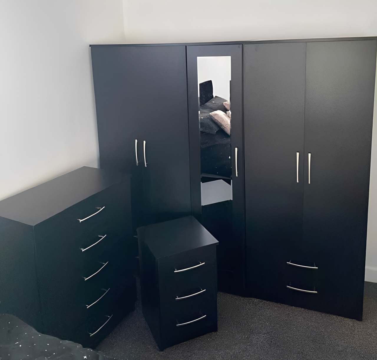 5 door wardrobe Set with Chest of Drawers, Bedside Table & Top boxes- Fully Assembled - Image 3